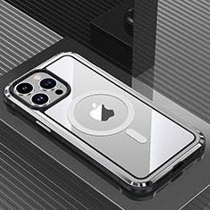 Handyhülle Hülle Luxus Aluminium Metall und Silikon Rahmen Tasche mit Mag-Safe Magnetic Magnetisch QC1 für Apple iPhone 13 Pro Silber