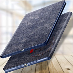 Handytasche Stand Schutzhülle Leder L03 für Apple New iPad 9.7 (2018) Blau