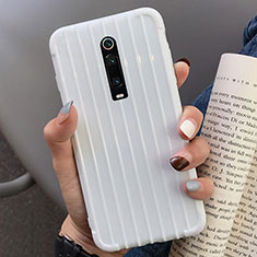 Silikon Hülle Handyhülle Gummi Schutzhülle Flexible Tasche Line C03 für Xiaomi Mi 9T Weiß