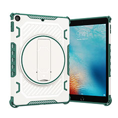 Silikon Hülle Handyhülle und Kunststoff Schutzhülle Hartschalen Tasche mit Ständer L09 für Apple New iPad 9.7 (2017) Grün