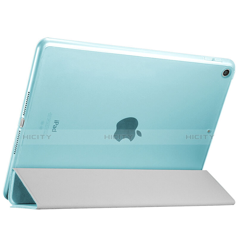 Handyhülle Hülle Stand Tasche Leder für Apple New iPad 9.7 (2017) Hellblau groß