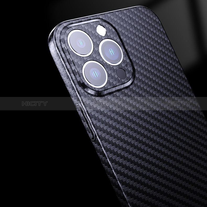 Kohlefaser Hülle Handyhülle Luxus Schutzhülle Flexible Tasche Köper C02 für Apple iPhone 16 Pro Schwarz