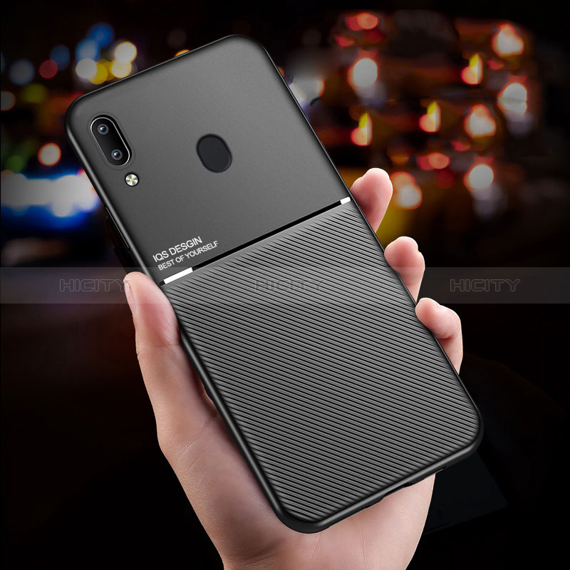 Silikon Hülle Handyhülle Ultra Dünn Schutzhülle Tasche Flexible mit Magnetisch für Samsung Galaxy A30 groß